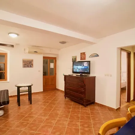 Apartman Naranca * 코미자