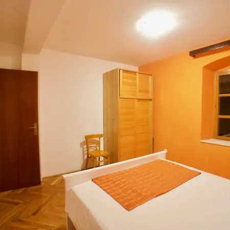 Apartman Naranca 아파트 코미자