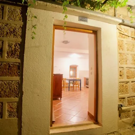 Apartman Naranca * 코미자
