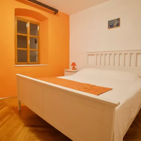 Apartman Naranca * 코미자