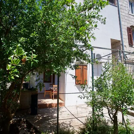Apartman Naranca 아파트